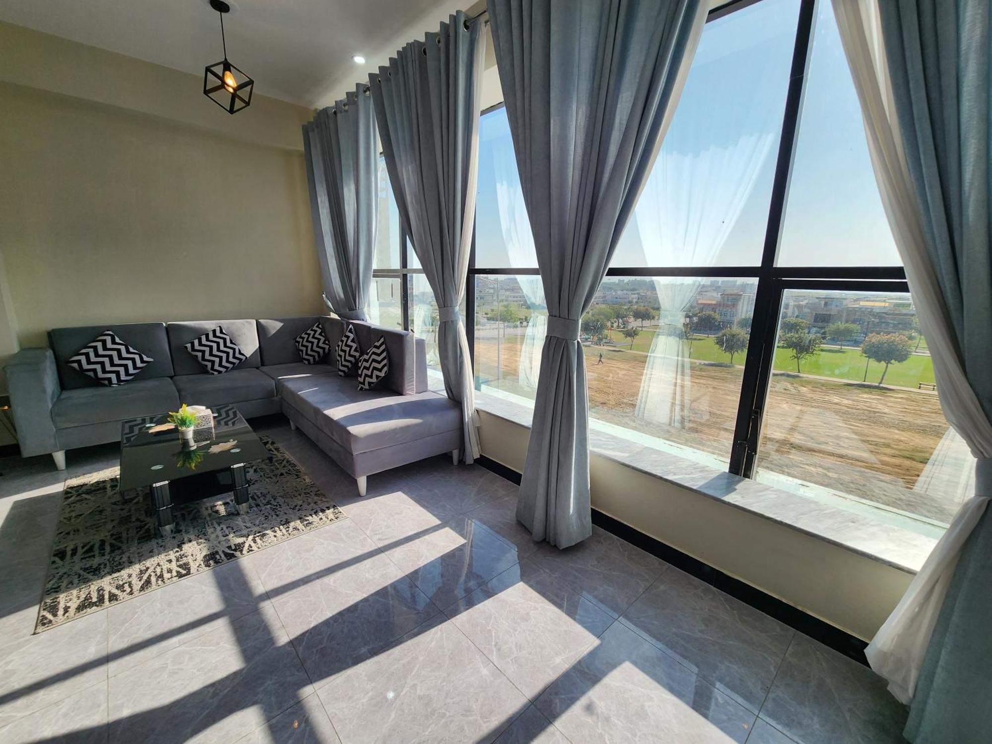 Motorway Majesty Suites Islamabad - Near Islamabad International Airport And Motorway Экстерьер фото